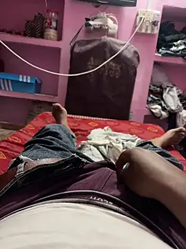 Snapshot of pussylicker9927 chatting on 03/30/26, 05:03 pussylicker9927 online show from 03/30/26, 05:03