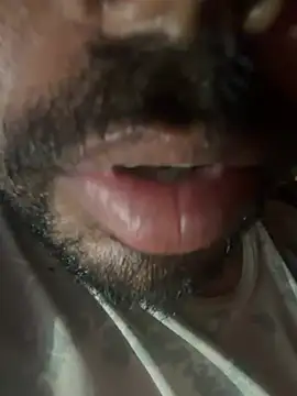 Snapshot of pussylicker9927 chatting on 04/19/26, 06:10 pussylicker9927 online show from 04/19/26, 06:10