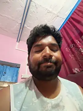 Snapshot of pussylicker9927 chatting on 04/21/26, 05:39 pussylicker9927 online show from 04/21/26, 05:39