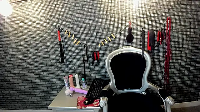 hillary bigbutt online show from 03/24/26, 04:17