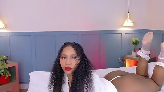 Snapshot of Chloe-Rose- chatting on 06/14/26, 06:37 Chloe-Rose- online show from 06/14/26, 06:37