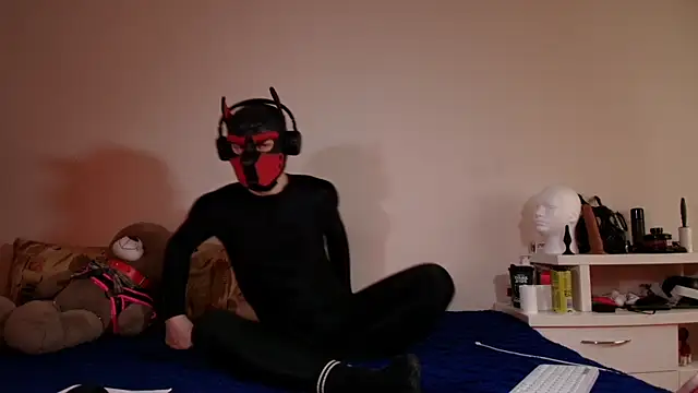 Snapshot of K9_GoodBoy chatting on 05/16/26, 11:42 K9 GoodBoy online show from 05/16/26, 11:42