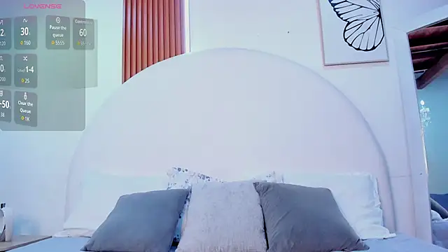 Snapshot of Violett_Rosse_ chatting on 03/17/26, 03:04 Violett Rosse online show from 03/17/26, 03:04