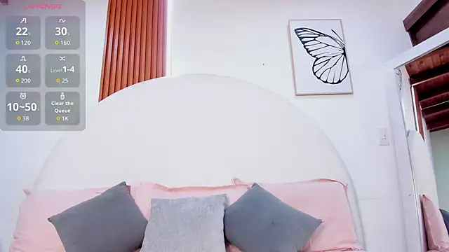 Snapshot of Violett_Rosse_ chatting on 03/20/26, 03:28 Violett Rosse online show from 03/20/26, 03:28