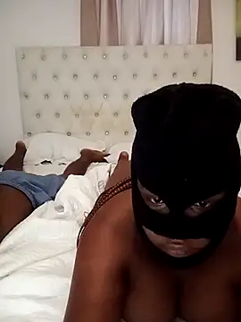 Snapshot of bigboobsy chatting on 04/12/26, 06:18 bigboobsy online show from 04/12/26, 06:18