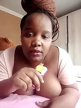 Snapshot of bigboobsy chatting on 04/26/26, 11:19 bigboobsy online show from 04/26/26, 11:19