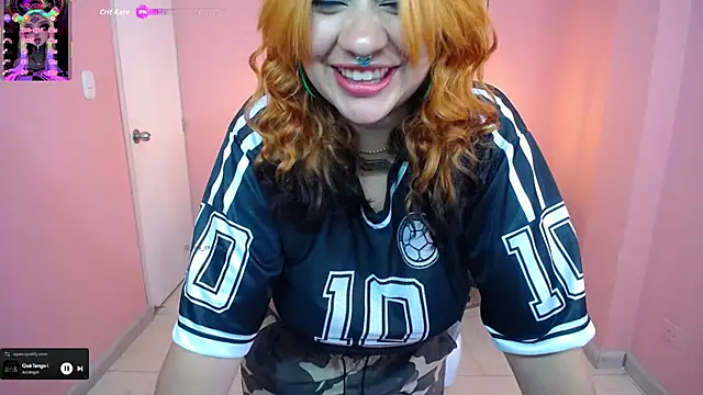 Snapshot of _carlotta_x chatting on 06/23/26, 01:47 carlotta x online show from 06/23/26, 01:47