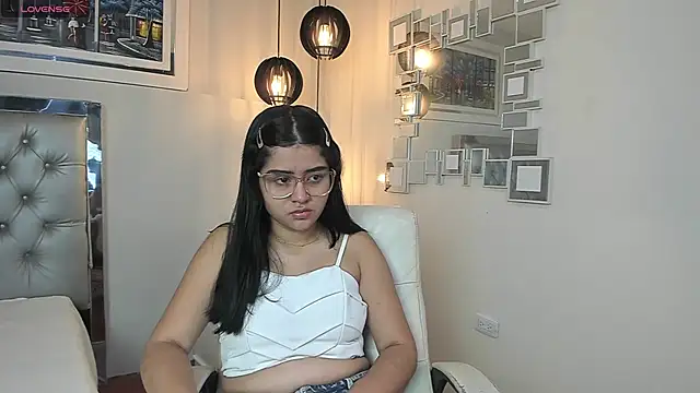 mila quin online show from 05/31/26, 12:12