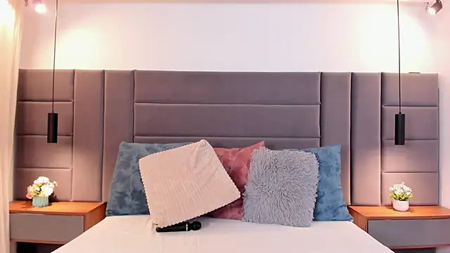 Snapshot of KaraWatson chatting on 02/18/26, 11:28 KaraWatson online show from 02/18/26, 11:28