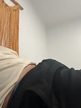 Snapshot of Damian1_ST chatting on 02/18/26, 03:13 Damian1 ST online show from 02/18/26, 03:13