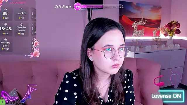 Snapshot of leylamirage chatting on 05/17/26, 08:16 leylamirage online show from 05/17/26, 08:16