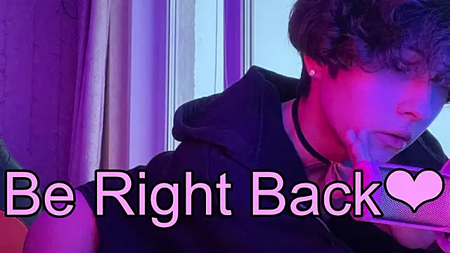 Snapshot of _LukaHayes_ chatting on 04/15/26, 01:29 LukaHayes online show from 04/15/26, 01:29