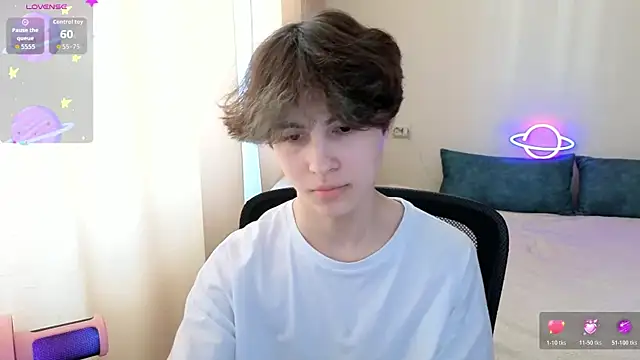 Snapshot of _LukaHayes_ chatting on 04/20/26, 12:19 LukaHayes online show from 04/20/26, 12:19