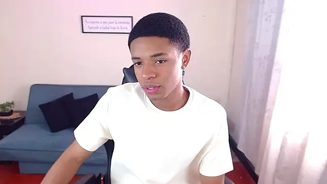 Snapshot of liiam3 chatting on 02/22/26, 02:15 liiam3 online show from 02/22/26, 02:15