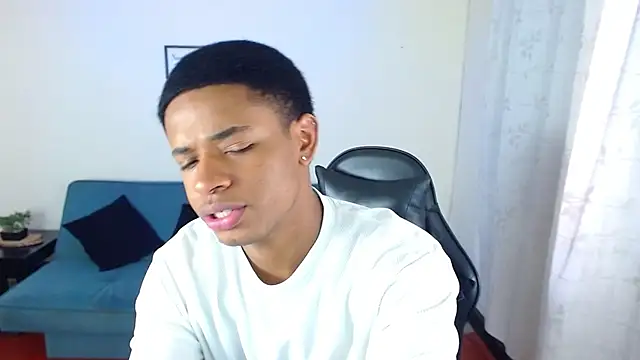 Snapshot of liiam3 chatting on 02/25/26, 08:51 liiam3 online show from 02/25/26, 08:51