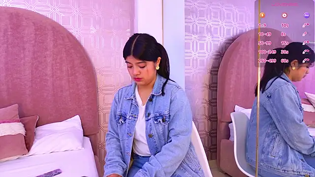 Khloe Moon online show from 04/11/26, 12:20