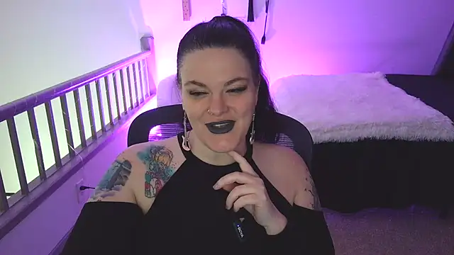 Snapshot of VixieNyx chatting on 04/03/26, 05:22 VixieNyx online show from 04/03/26, 05:22