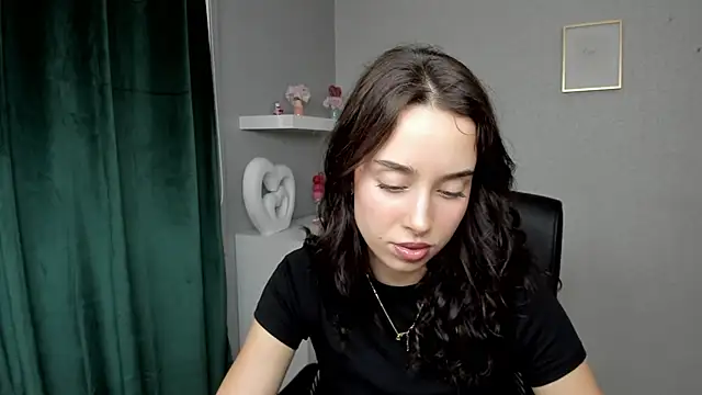 Snapshot of AdeleSolo chatting on 06/10/26, 06:23 AdeleSolo online show from 06/10/26, 06:23