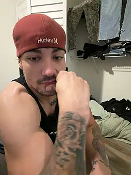 Snapshot of Alejandrosolerxxx chatting on 02/21/26, 01:06 Alejandrosolerxxx online show from 02/21/26, 01:06
