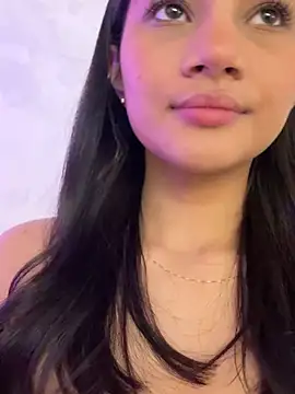 AlessiaVallmont online show from 03/10/26, 11:59