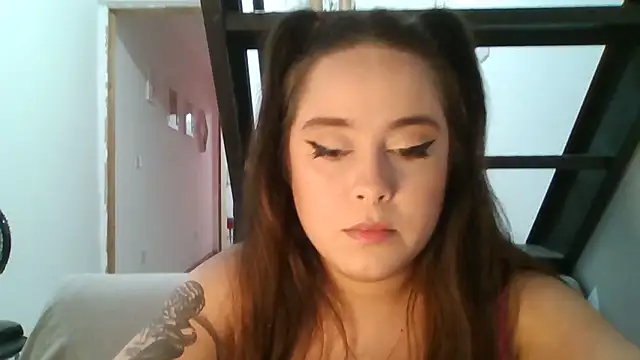 Snapshot of PutaYasmim chatting on 04/21/26, 12:34 PutaYasmim online show from 04/21/26, 12:34