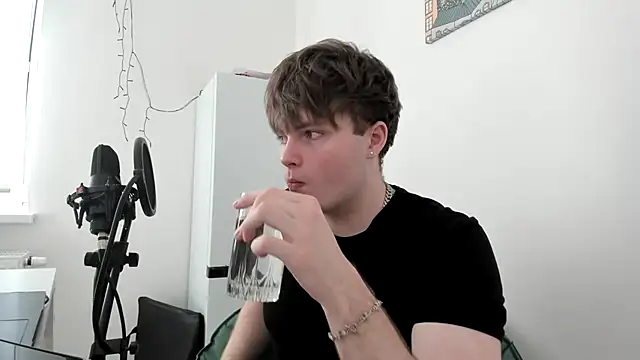  hetero online show from 02/23/26, 11:29