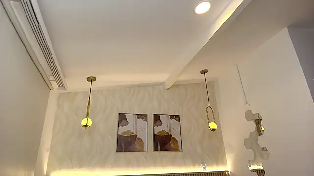 BellaMillers online show from 05/07/26, 06:02