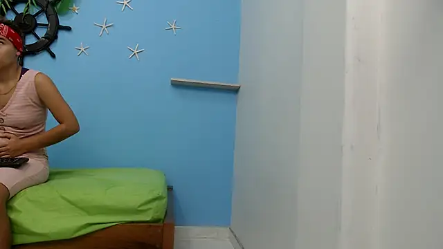 skinnysexy18 online show from 07/07/26, 01:37