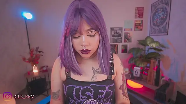 violette clerk1  online show from 03/30/26, 08:10