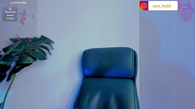 Snapshot of zara_leee chatting on 03/23/26, 09:41 zara leee online show from 03/23/26, 09:41