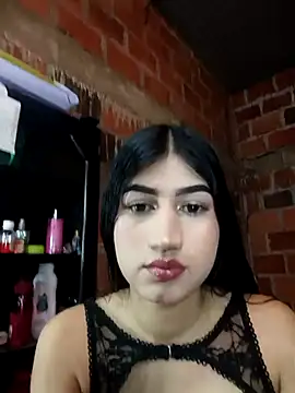 Julianiss online show from 02/24/26, 01:58