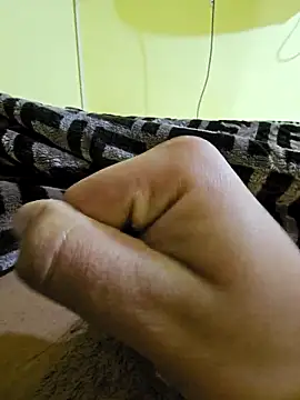 Snapshot of medelelel chatting on 03/02/26, 10:27 medelelel online show from 03/02/26, 10:27