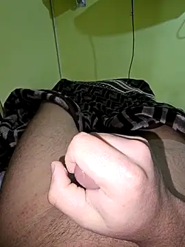 Snapshot of medelelel chatting on 03/04/26, 11:33 medelelel online show from 03/04/26, 11:33