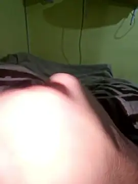 Snapshot of medelelel chatting on 03/12/26, 12:06 medelelel online show from 03/12/26, 12:06