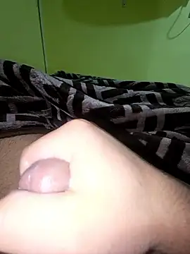 Snapshot of medelelel chatting on 04/01/26, 04:04 medelelel online show from 04/01/26, 04:04