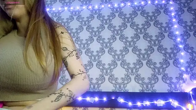 VictoriaDeese online show from 03/24/26, 04:06