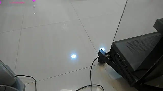 Mia Bailey  online show from 04/17/26, 03:09