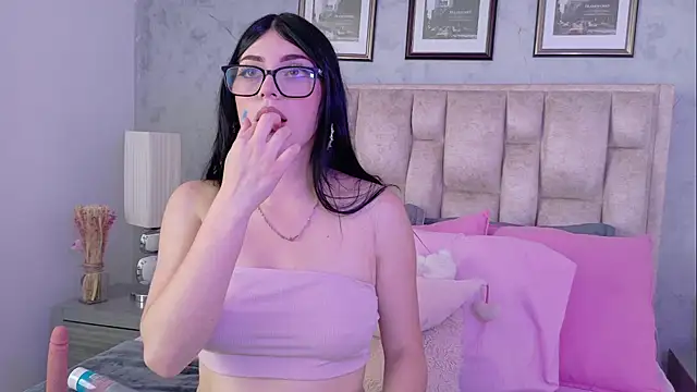 IsabellaRossi online show from 06/14/26, 05:37