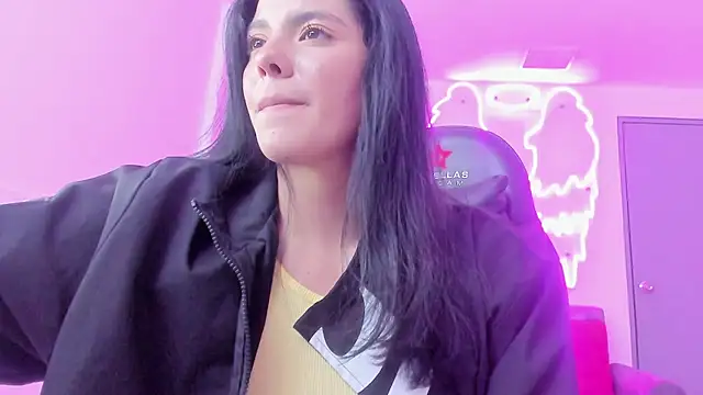 Evelin  thompsson online show from 07/18/26, 03:11