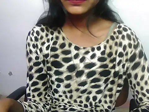 Snapshot of Hotsurbhi chatting on 04/13/26, 08:09 Hotsurbhi online show from 04/13/26, 08:09