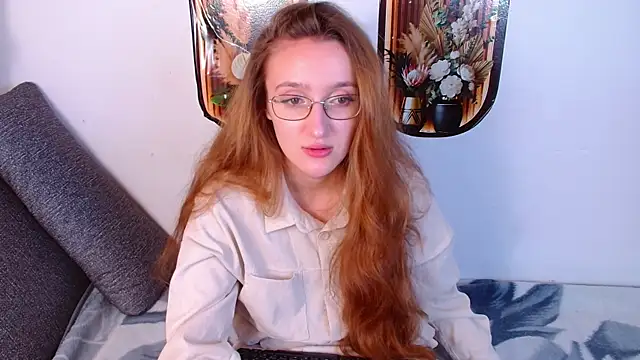 Snapshot of miay_here_ chatting on 05/06/26, 04:56 miay here online show from 05/06/26, 04:56