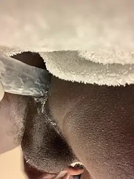 Snapshot of mecco25 chatting on 03/01/26, 04:36 mecco25 online show from 03/01/26, 04:36