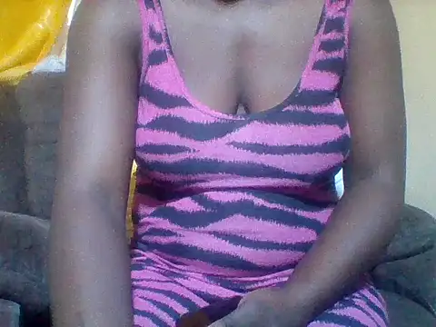 Snapshot of zee66658 chatting on 03/23/26, 03:43 zee66658 online show from 03/23/26, 03:43
