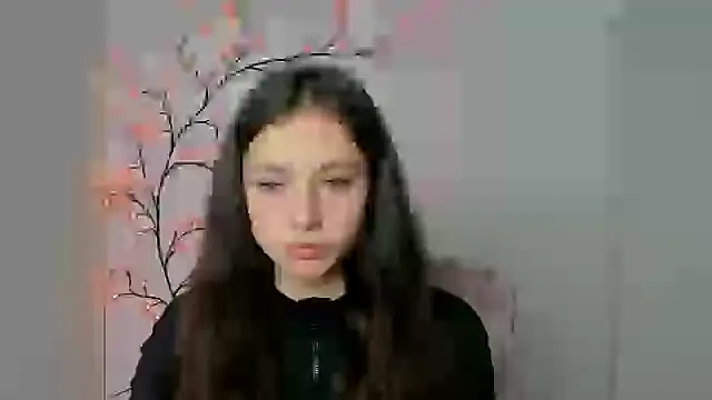 Snapshot of KissMeJulia chatting on 04/25/26, 05:43 KissMeJulia online show from 04/25/26, 05:43