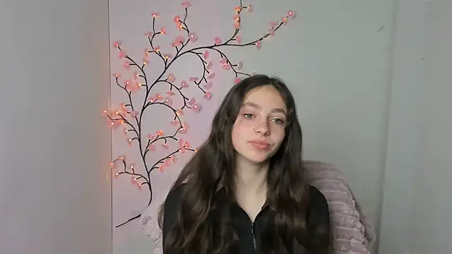 Snapshot of KissMeJulia chatting on 05/03/26, 05:24 KissMeJulia online show from 05/03/26, 05:24