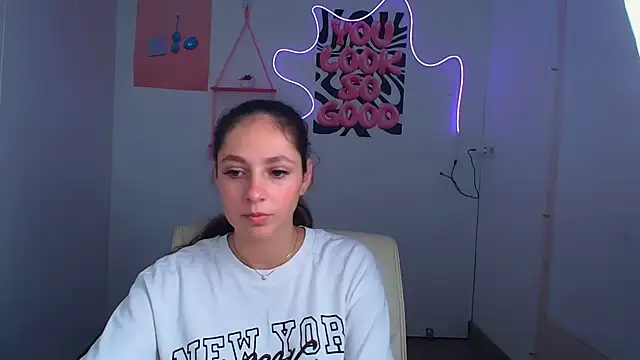 Snapshot of KissMeJulia chatting on 06/30/26, 11:11 KissMeJulia online show from 06/30/26, 11:11