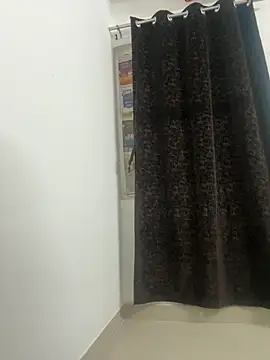Snapshot of risu_00 chatting on 05/11/26, 05:32 risu 00 online show from 05/11/26, 05:32