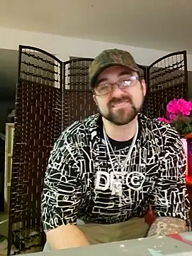 Snapshot of LargeLith chatting on 02/18/26, 05:58 LargeLith online show from 02/18/26, 05:58