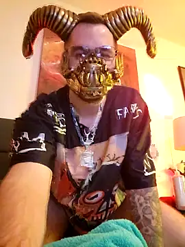 Snapshot of LargeLith chatting on 02/27/26, 01:05 LargeLith online show from 02/27/26, 01:05