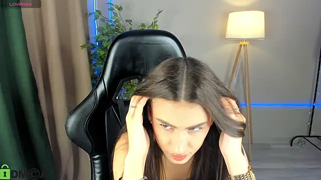 Adele Lanea online show from 03/06/26, 08:11